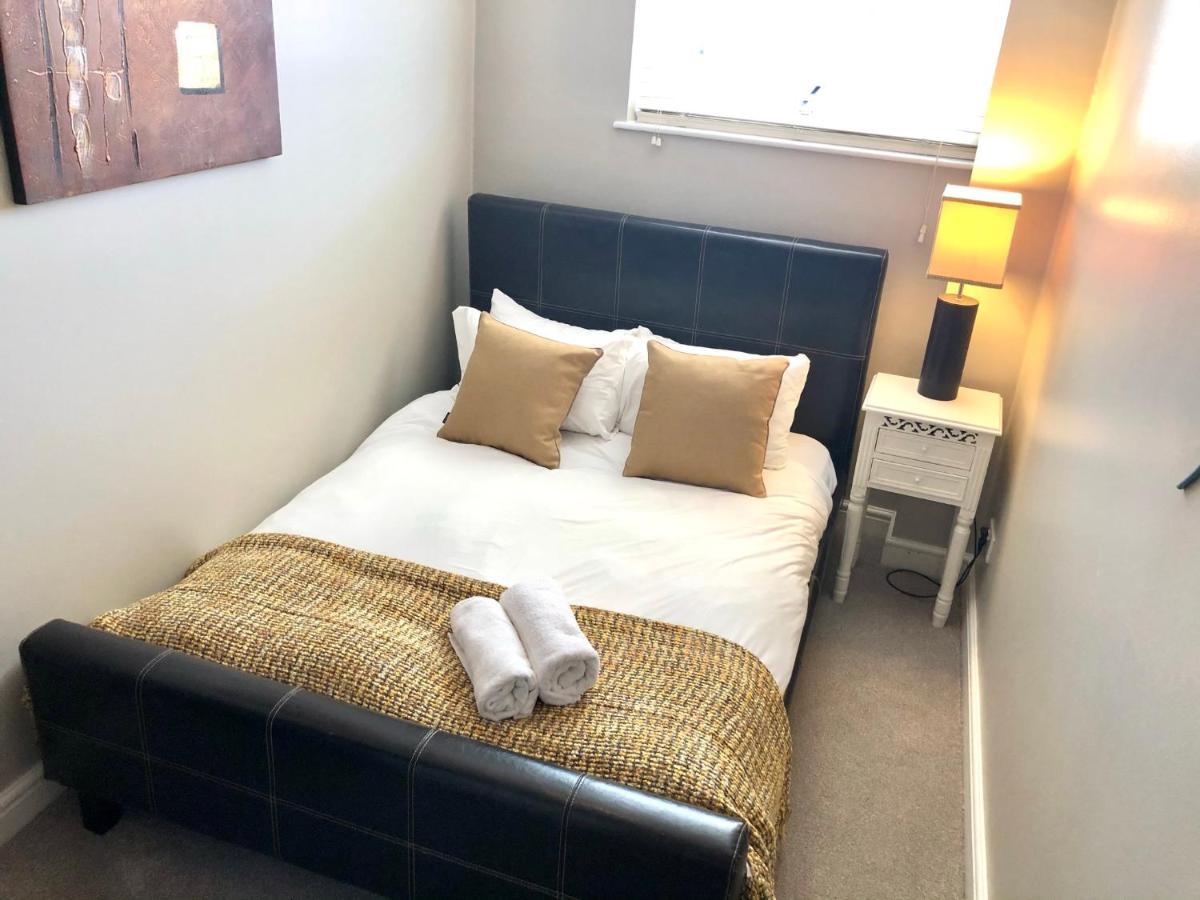 The Courtyard 2 Bedroom Apartments In Central Windsor With Parking Dış mekan fotoğraf