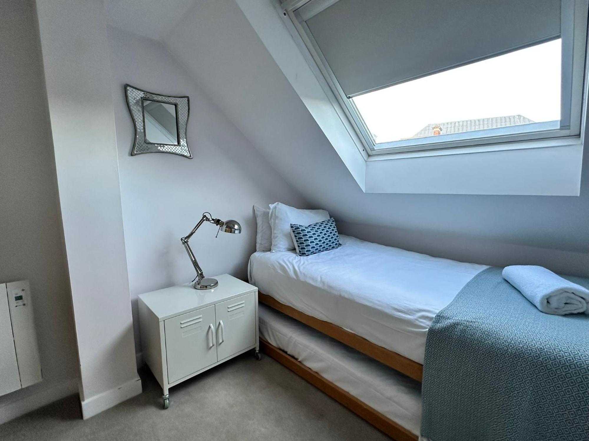 The Courtyard 2 Bedroom Apartments In Central Windsor With Parking Dış mekan fotoğraf
