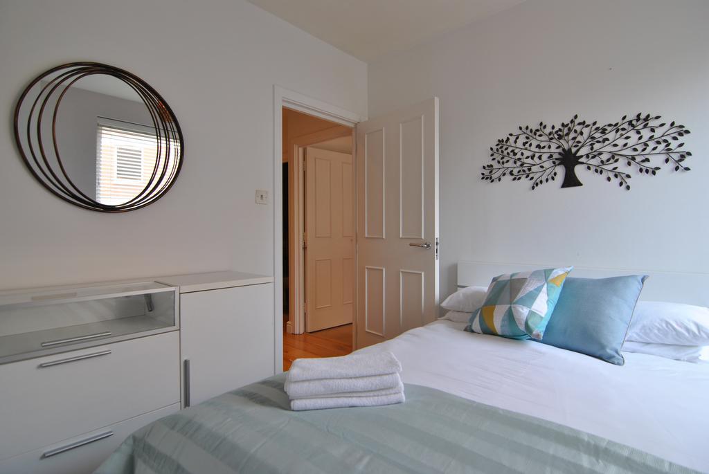 The Courtyard 2 Bedroom Apartments In Central Windsor With Parking Dış mekan fotoğraf