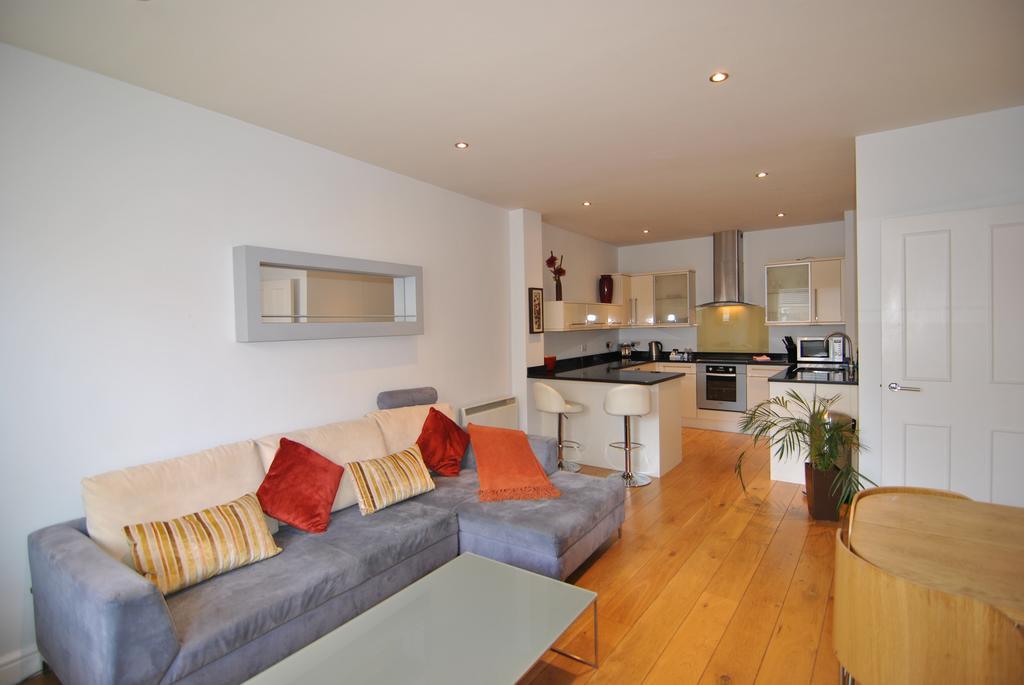 The Courtyard 2 Bedroom Apartments In Central Windsor With Parking Dış mekan fotoğraf