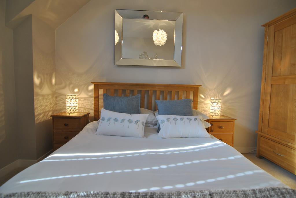 The Courtyard 2 Bedroom Apartments In Central Windsor With Parking Dış mekan fotoğraf