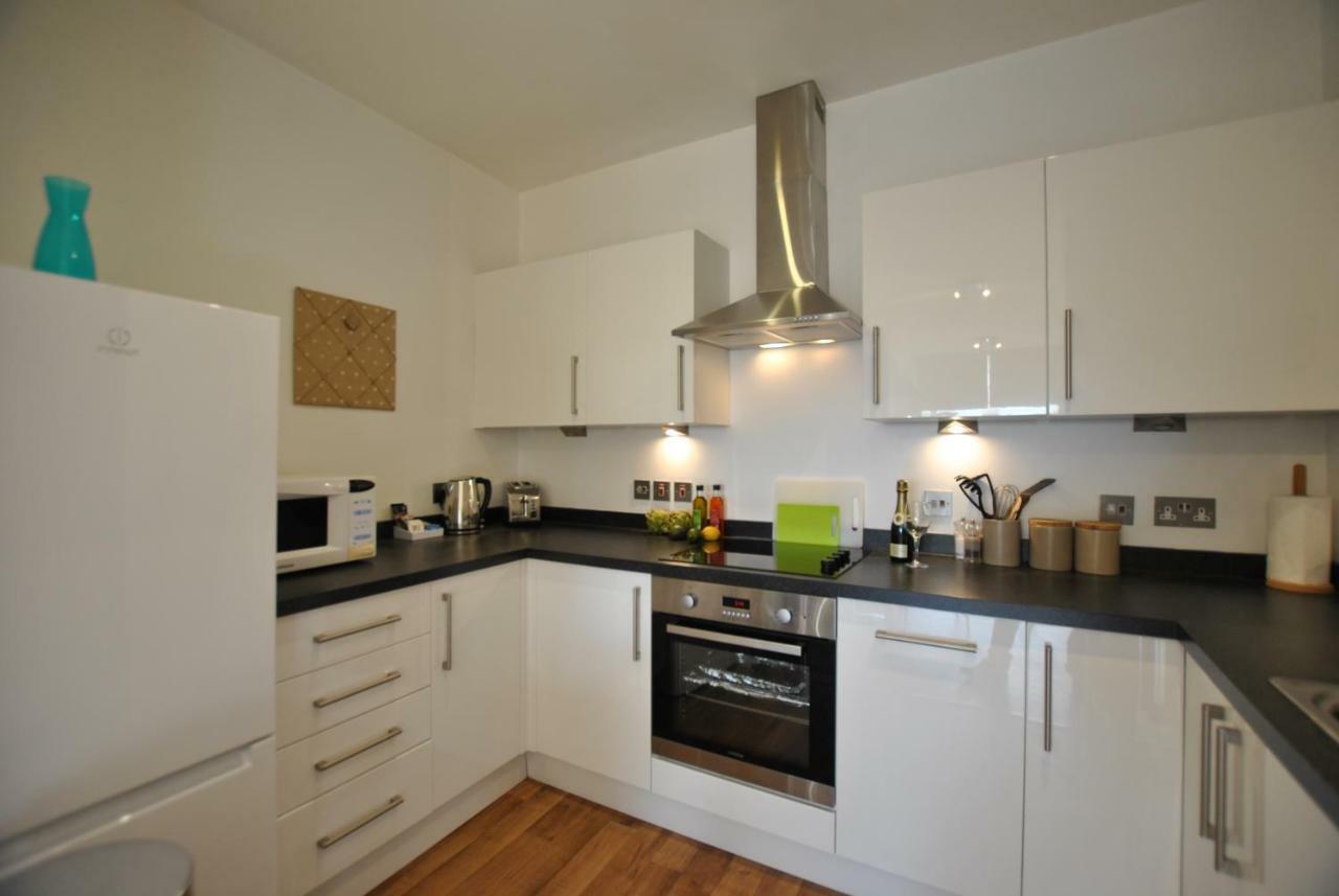 The Courtyard 2 Bedroom Apartments In Central Windsor With Parking Dış mekan fotoğraf
